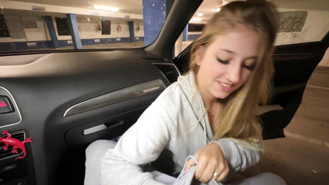 Vom Stiefbruder im Parkhaus gefickt, bis zum Creampie&#xd83d;&#xdca6;,Tamy Tation